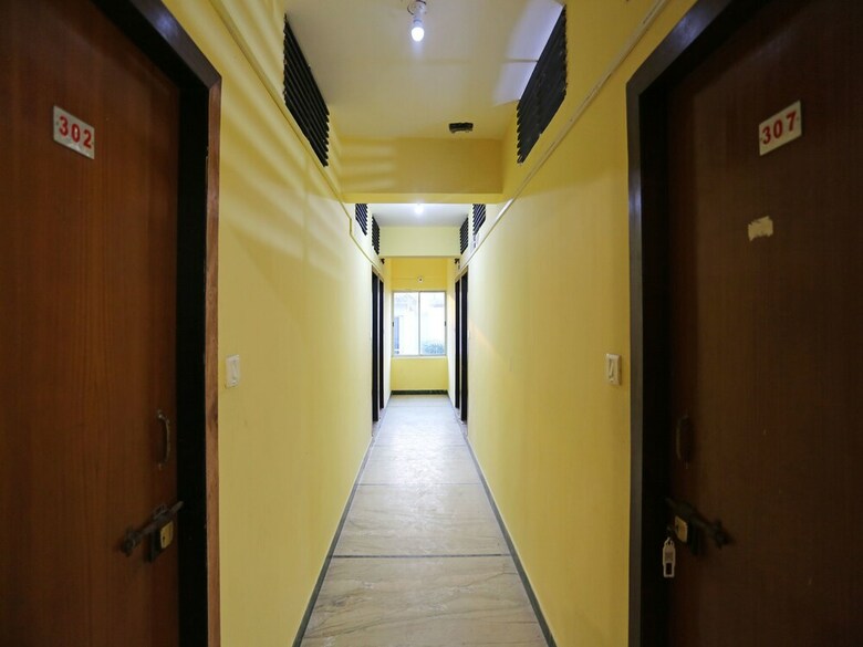 Oyo 12337 Hotel Rupashi Bangla