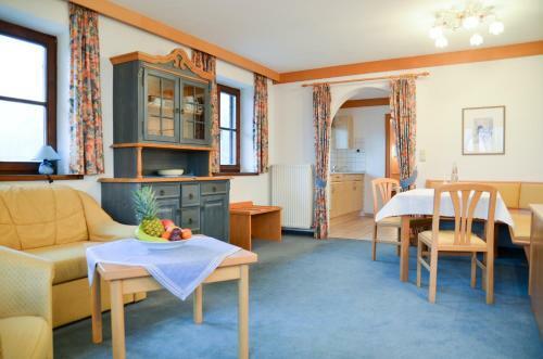Apartamento Hotel Restaurant Ferienwohnungen Alpenhof