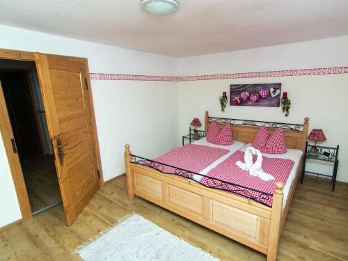 Cozy Apartment In Feldwies With Sauna