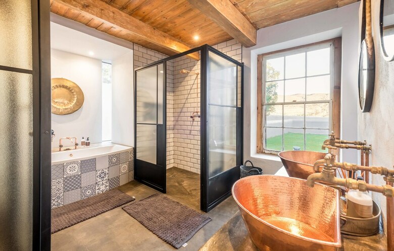 Hotel De Aap Farm Lodge & Private Nature Reserve