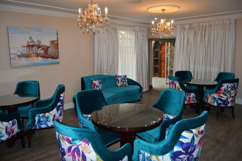 Airport Garden Boutique Hotel