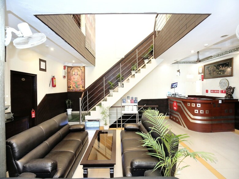 Oyo 1933 Hotel City Paradise