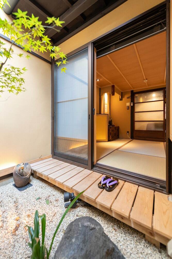 Kumo Machiya Imperial Palace Side