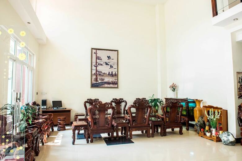 Hoang Van Hotel
