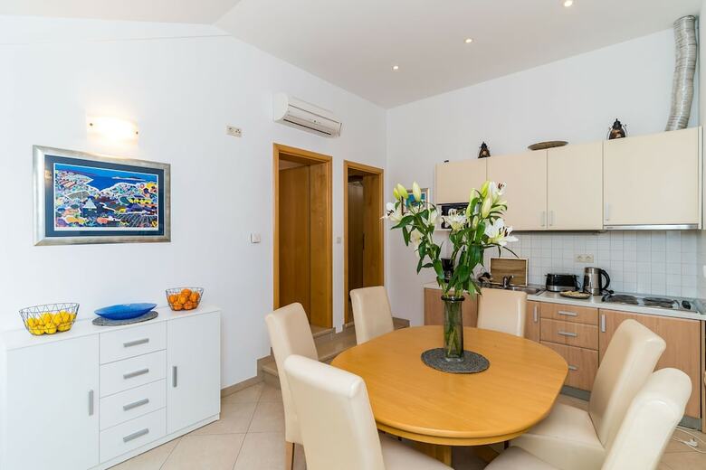 Apartments Subrenum