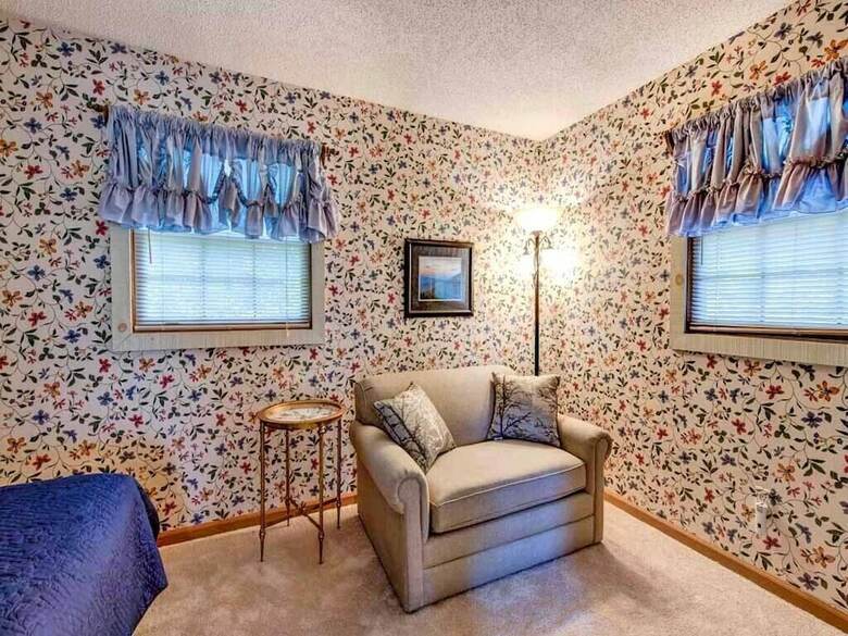 Woodshed 2 Bedroom Home With Mountain View