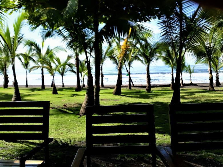 Boom Shiva Boutique Hotel & Restaurant