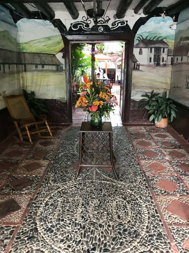 Hotel Hosteria Colonial La Cueva De Leo