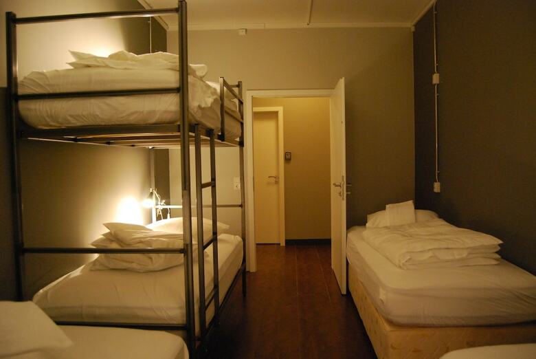 Hostal Teh�si� Hostel