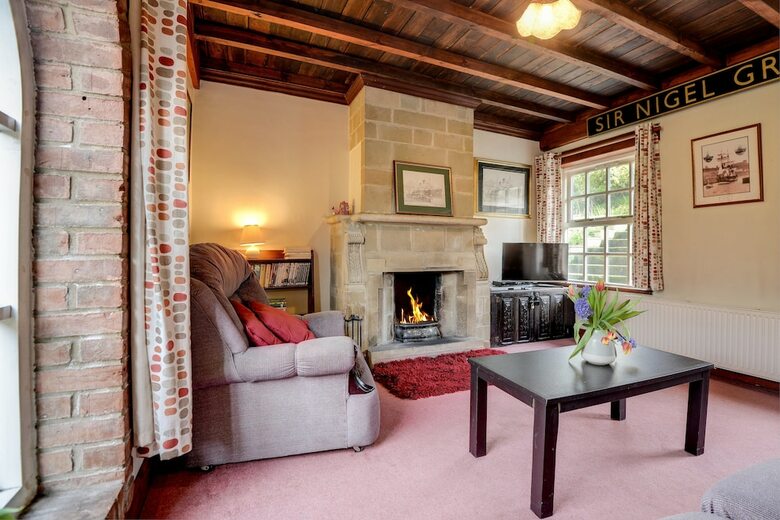 Holiday Cottages And North Star Apartment