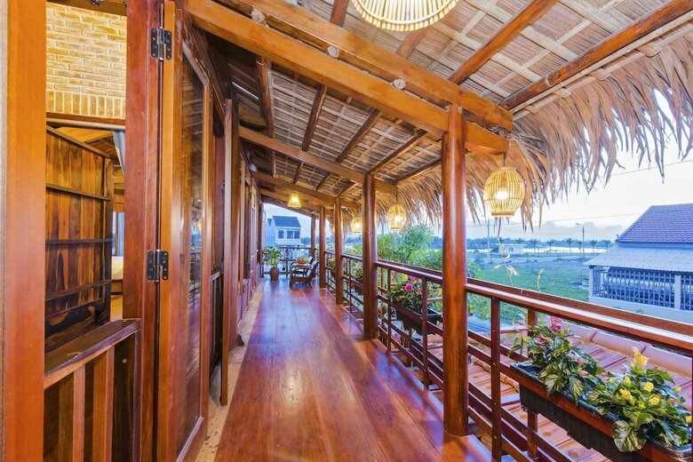 Bed & Breakfast Wooden Lodge Homestay