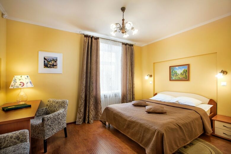 Hotel Sverdlova 27