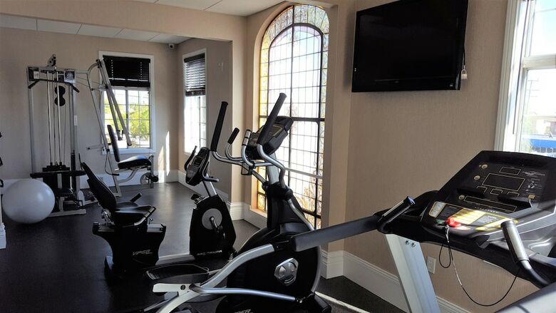 Best Western Plus San Pedro Hotel & Suites