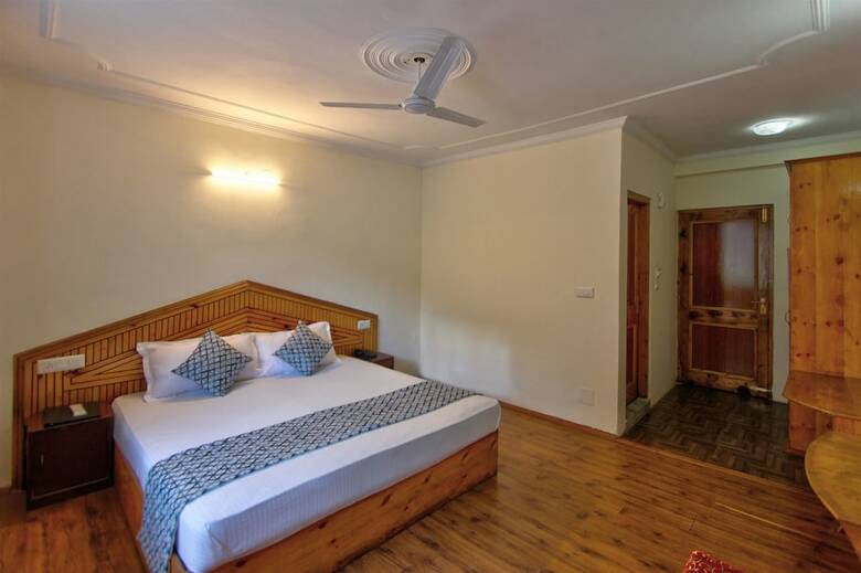 Hotel Mountain Face By Snow City Hotels