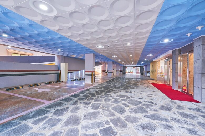 Business Hotel Venture