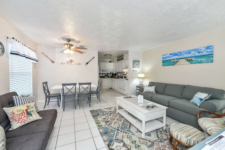 Apartamentos Lj's Cottages By Beachside Management