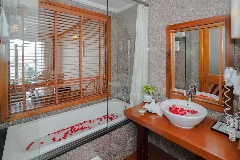 Senriver Hotel