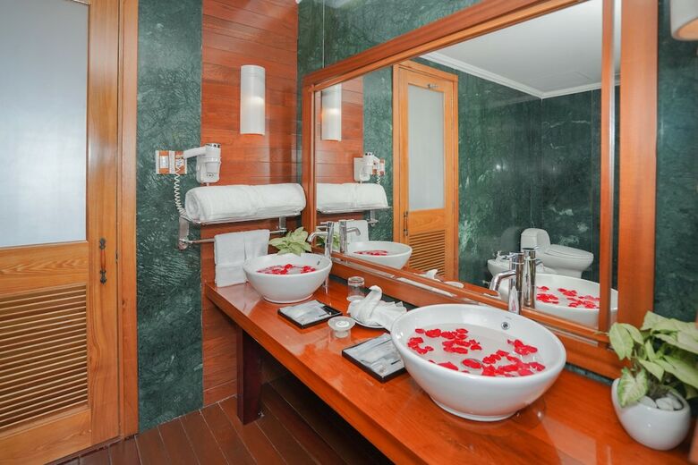 Senriver Hotel