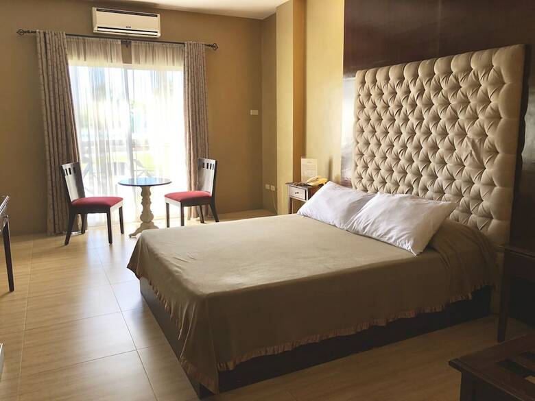 King's Royale Hotel And Resort