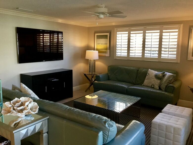 Island House Beach Resort
