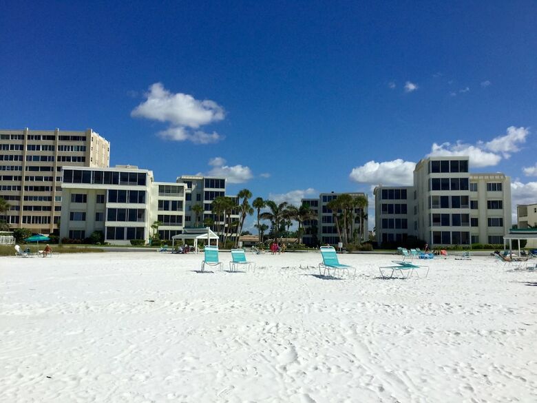 Island House Beach Resort