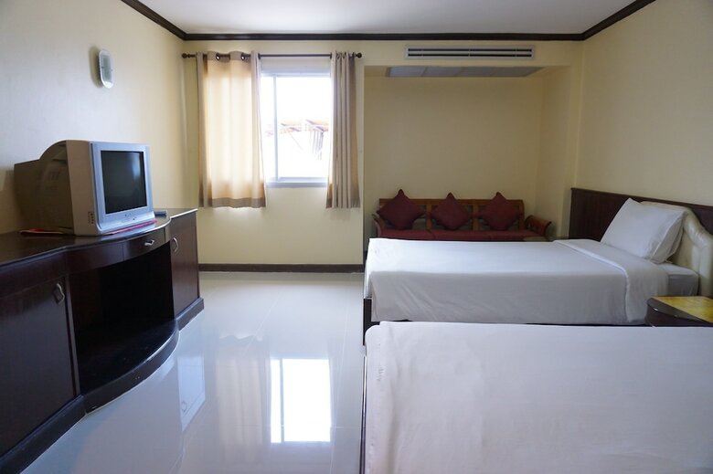Auychai Grand Hotel