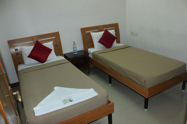 Hotel Alps Residency