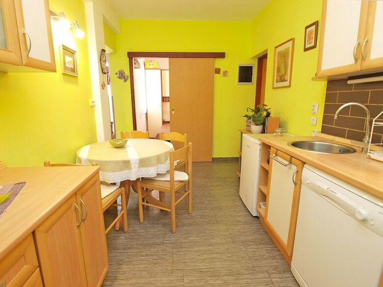Apartments Mara 44
