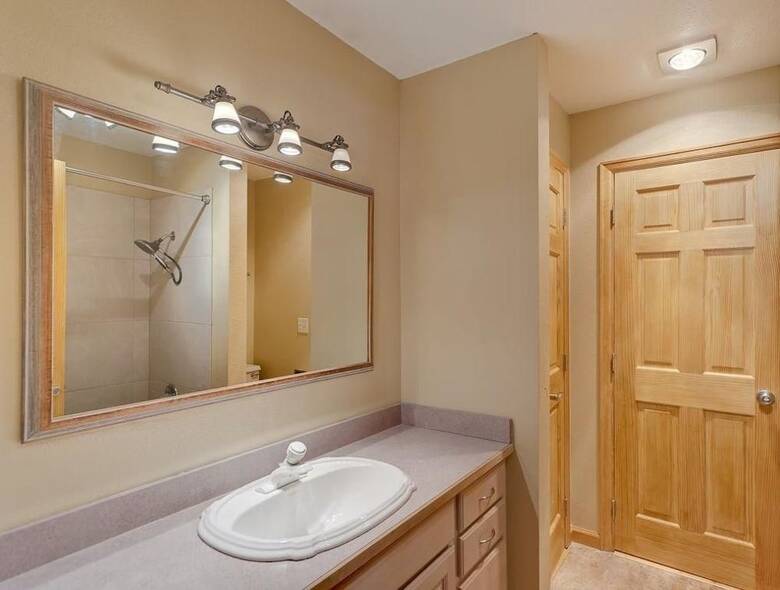 Longbranch #201 (condo With Pool & Hot Tub)