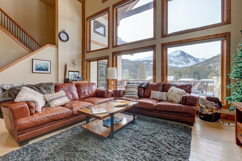 400 Whispering Pines Circle (private Home With Hot Tub)