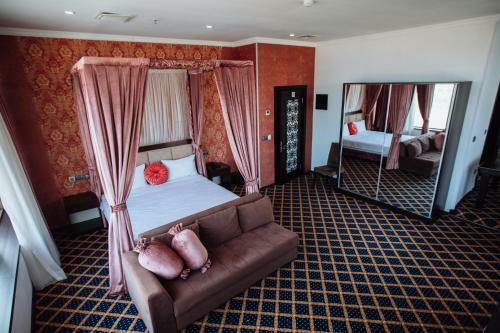 Corniche Family Hotel Baku