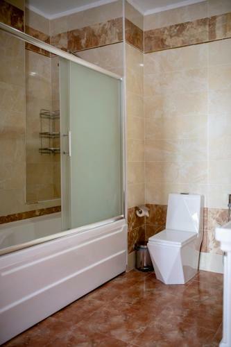 Corniche Family Hotel Baku