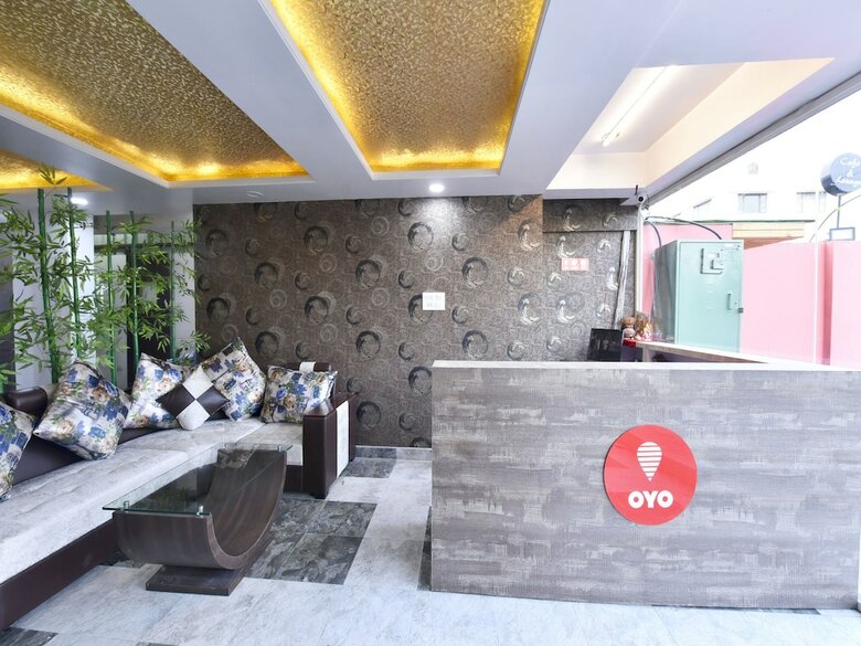 Oyo 12421 Hotel Gt View