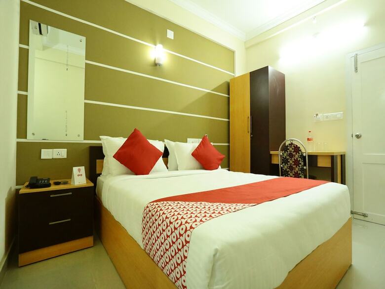 Hotel Oyo 11909 Star Plaza