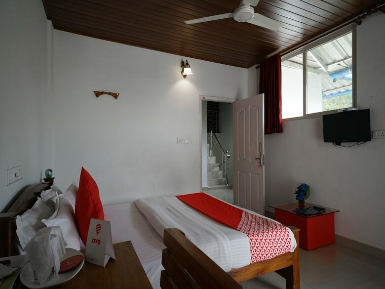 Hotel Oyo 11757 Aruvi Annex
