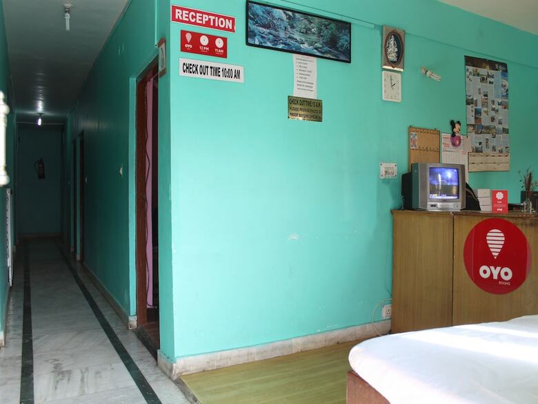 Oyo 12782 Hotel Sweet Home