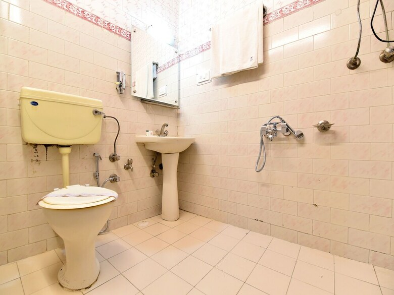 Hotel Oyo 12815 Hs Ram Bazar