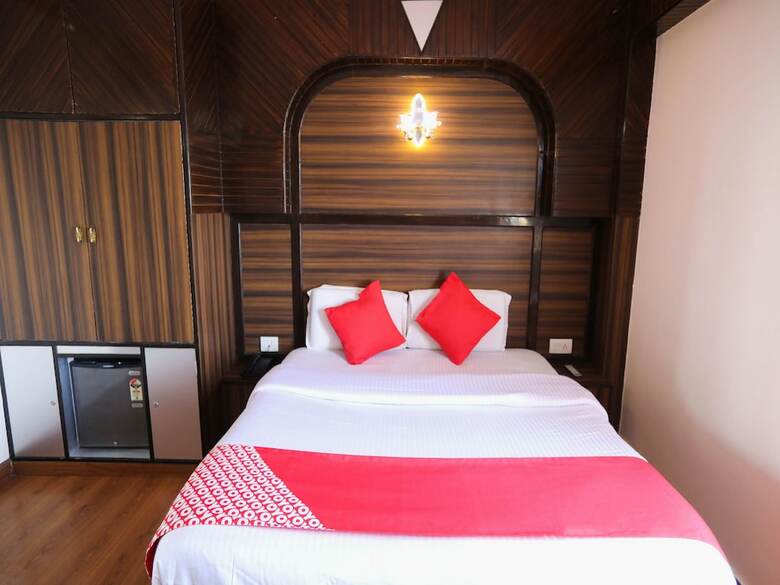 Hotel Oyo 12815 Hs Ram Bazar