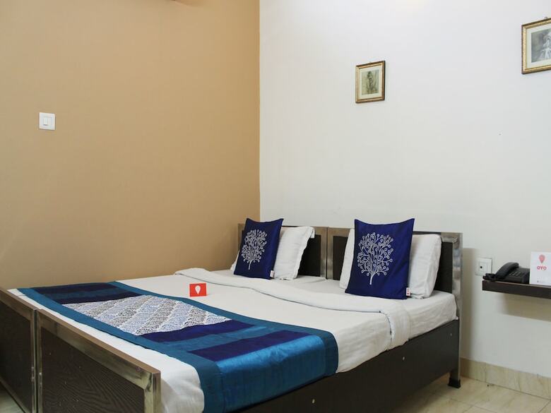 Hotel Oyo 3956 Home Stay Punjabi Handi