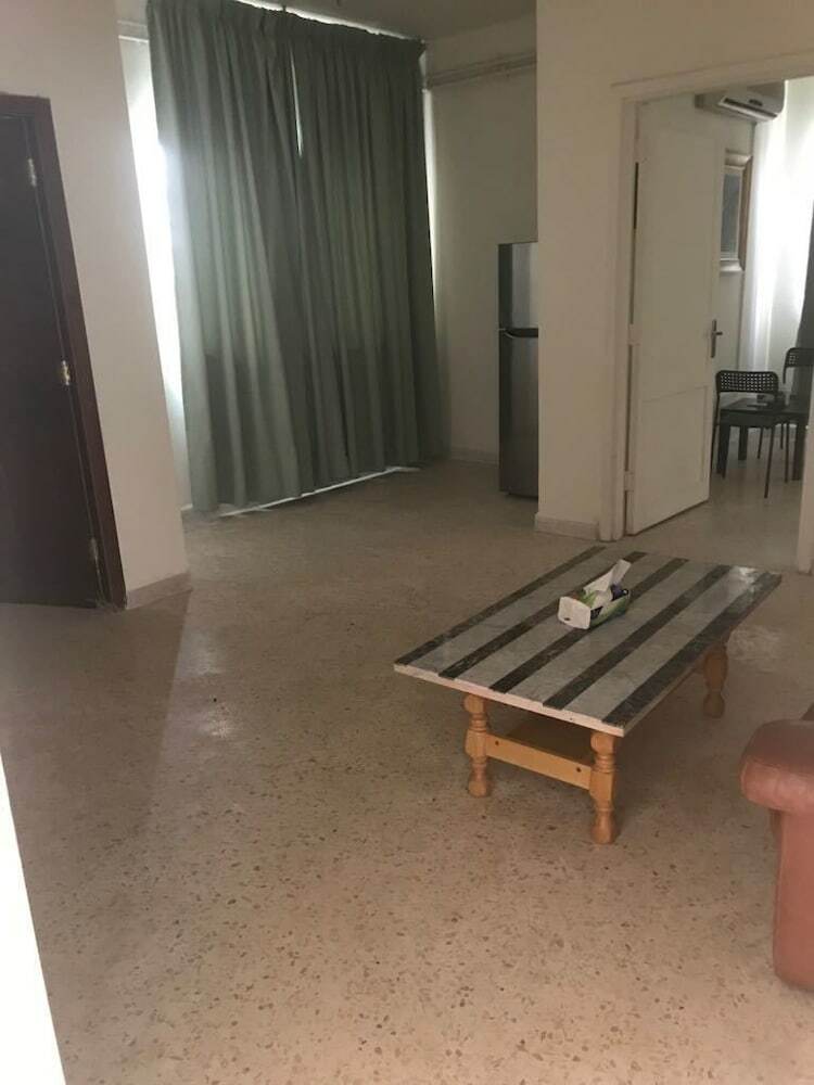 Apartamentos Al Qatal Building