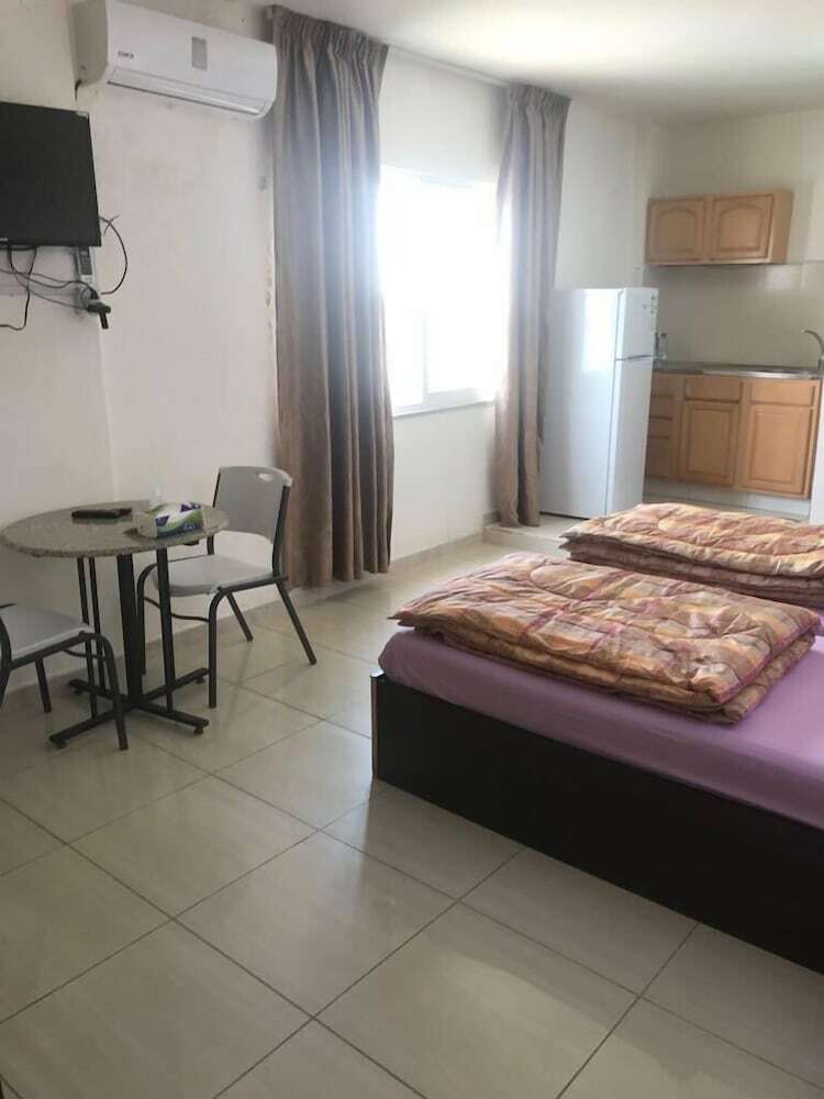 Apartamentos Al Qatal Building