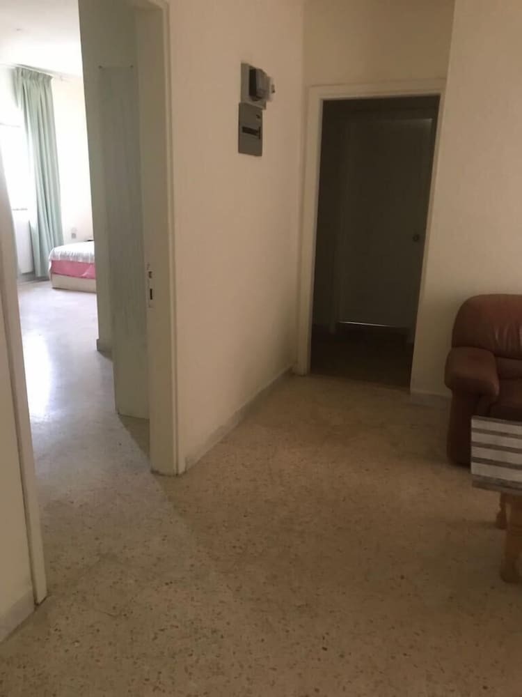 Apartamentos Al Qatal Building