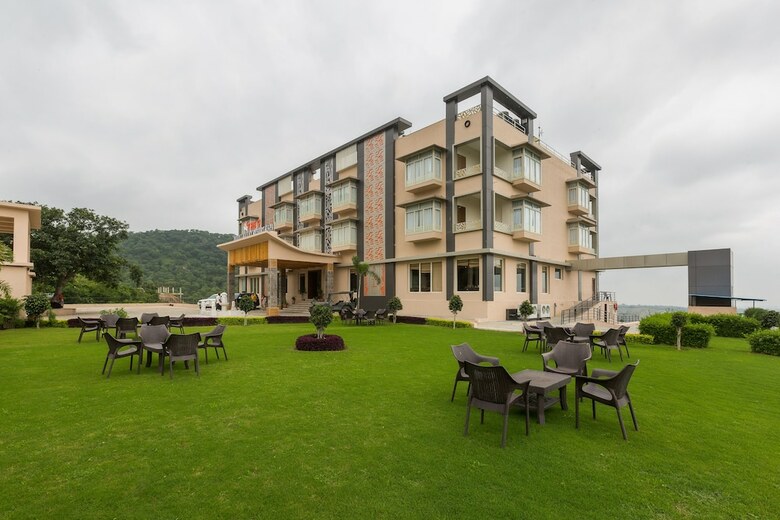 Hotel The G Mount Valley Resort & Spa
