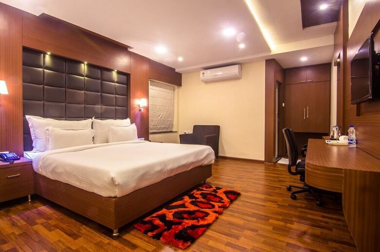 Hotel Sawood International