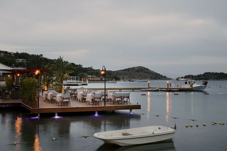 Galen Hotel & Beach