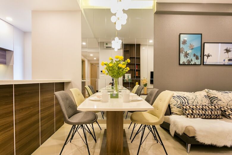 Rivergate Apartment