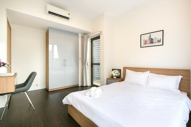 Rivergate Apartment