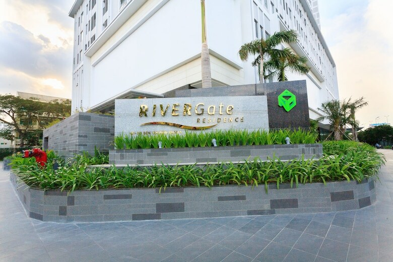 Rivergate Apartment
