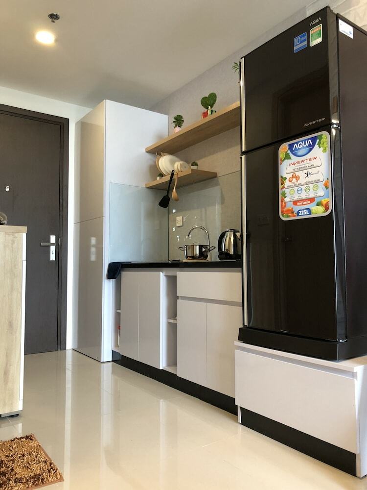 Rivergate Apartment