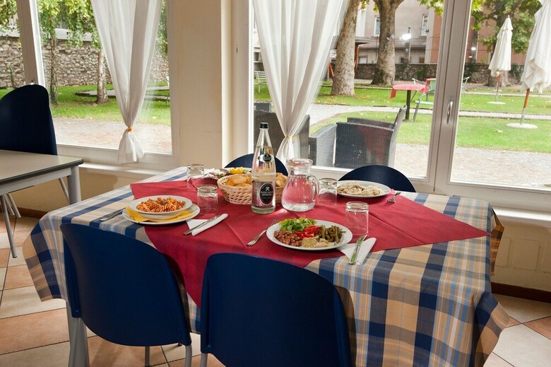 Hostal Ostello Rovereto